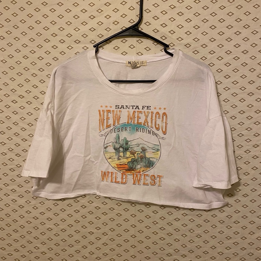 White XL womens crop top with front design
